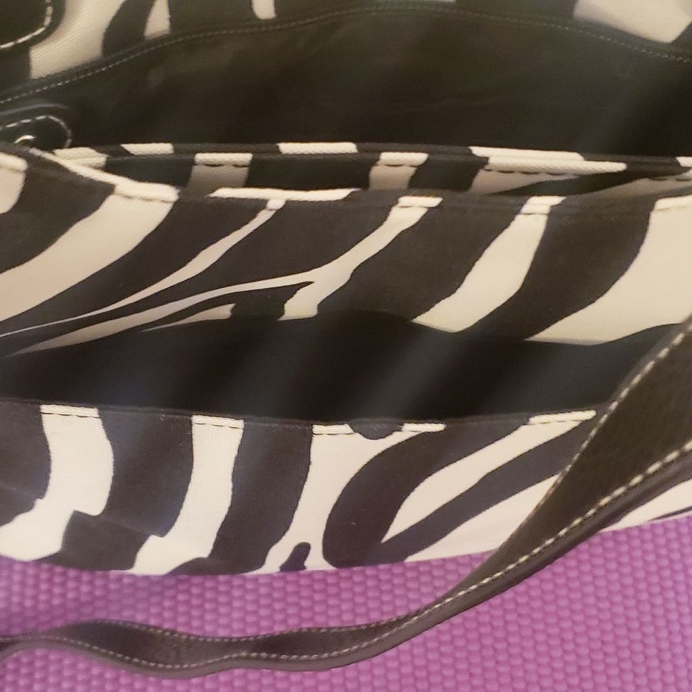 Zebra print purse - Picture 7 of 8